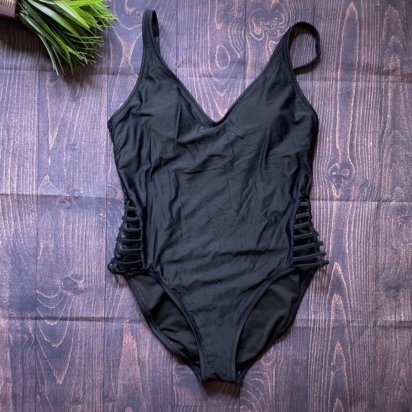 Mossimo Supply Co. Other - Mossimo Size Large Swim Suit